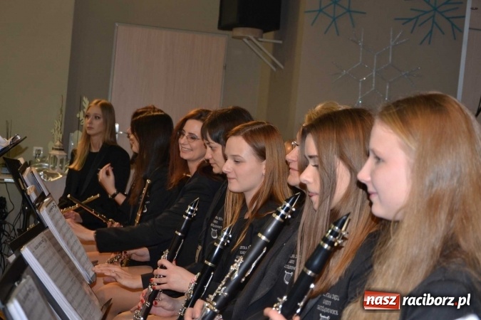 Zdjęcie w galerii na portalu naszraciborz.pl: W Tworkowie na świąteczną nutę  wiadomości z regionu