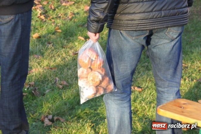 Zdjęcie w galerii na portalu naszraciborz.pl: Mikołaj w farskich ogrodach w Wojnowicach wiadomości z regionu