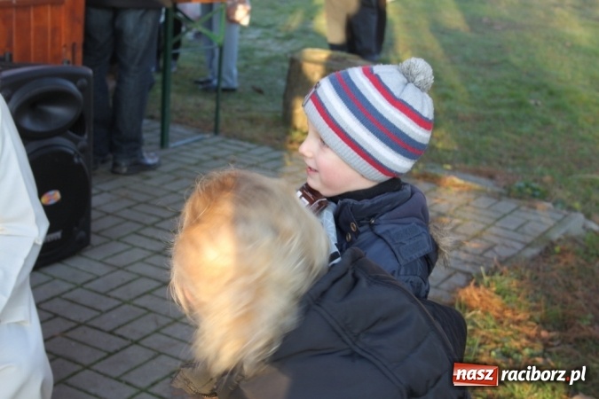 Zdjęcie w galerii na portalu naszraciborz.pl: Mikołaj w farskich ogrodach w Wojnowicach wiadomości z regionu