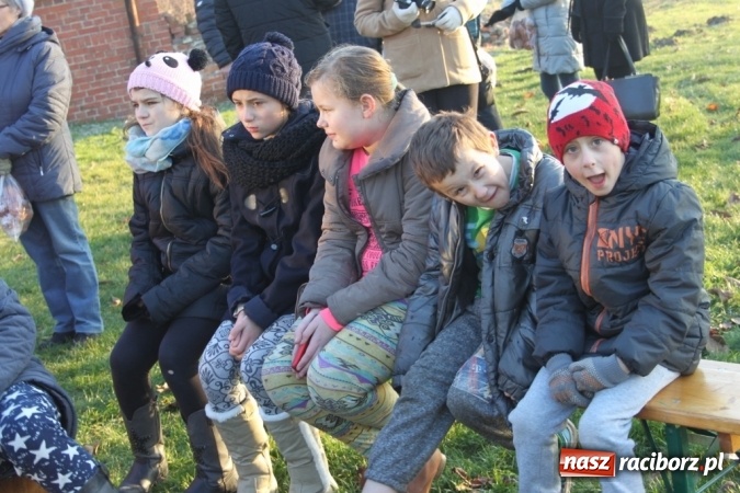 Zdjęcie w galerii na portalu naszraciborz.pl: Mikołaj w farskich ogrodach w Wojnowicach wiadomości z regionu