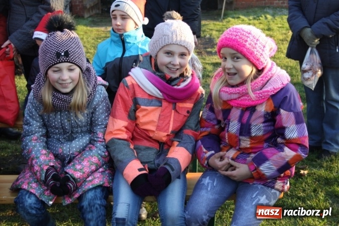 Zdjęcie w galerii na portalu naszraciborz.pl: Mikołaj w farskich ogrodach w Wojnowicach wiadomości z regionu