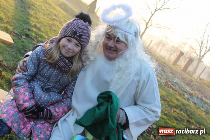 Zdjęcie w galerii na portalu naszraciborz.pl: Mikołaj w farskich ogrodach w Wojnowicach wiadomości z regionu