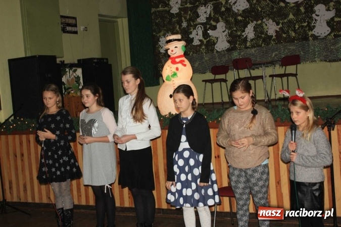 Zdjęcie w galerii na portalu naszraciborz.pl: Święty Mikołaj odwiedził dzieci w Borucinie!  wiadomości z regionu