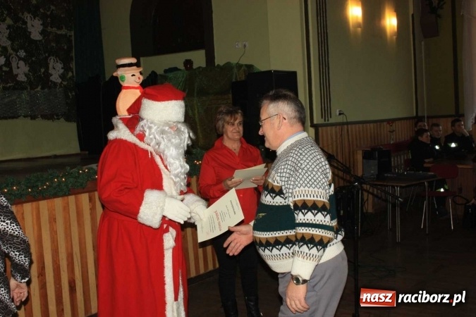 Zdjęcie w galerii na portalu naszraciborz.pl: Święty Mikołaj odwiedził dzieci w Borucinie!  wiadomości z regionu