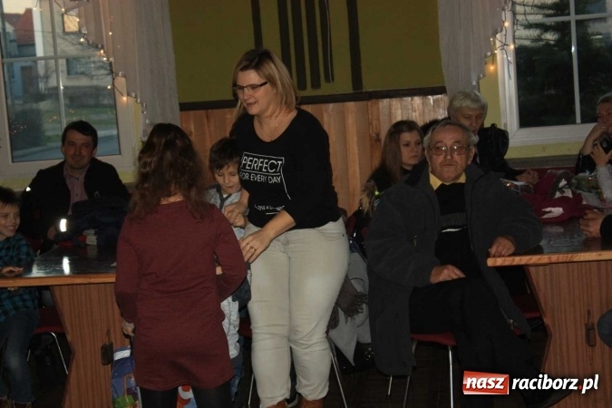Zdjęcie w galerii na portalu naszraciborz.pl: Święty Mikołaj odwiedził dzieci w Borucinie!  wiadomości z regionu