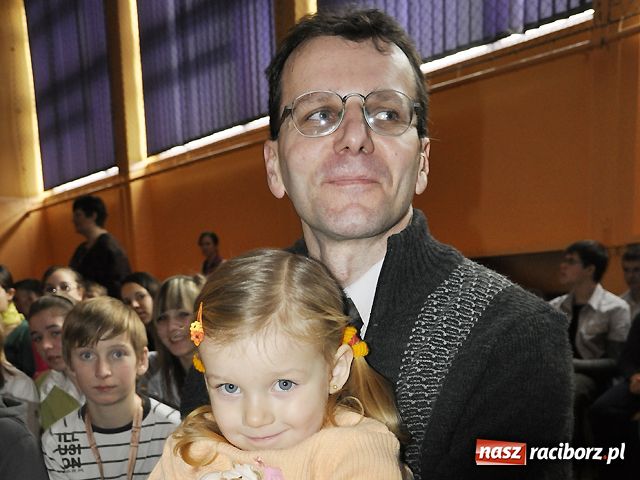 Zdjęcie w galerii na portalu naszraciborz.pl: Jasełka na pożegnanie szkoły wiadomości z regionu