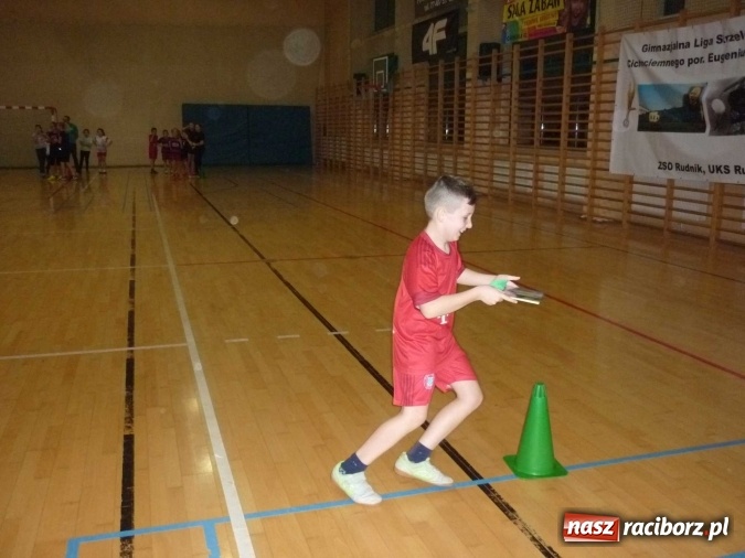 Zdjęcie w galerii na portalu naszraciborz.pl: Sportowe Mikołajki w Rudniku  wiadomości z regionu