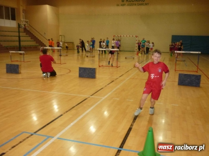 Zdjęcie w galerii na portalu naszraciborz.pl: Sportowe Mikołajki w Rudniku  wiadomości z regionu