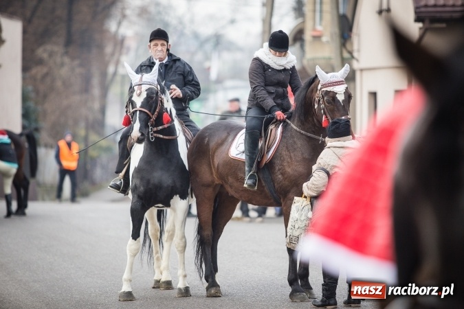 Zdjęcie w galerii na portalu naszraciborz.pl: Procesja konna ku czci św. Mikołaja w Krzanowicach wiadomości z regionu
