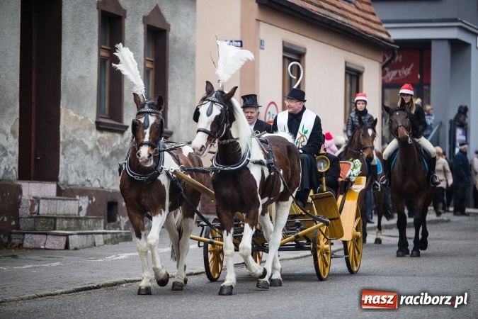Zdjęcie w galerii na portalu naszraciborz.pl: Procesja konna ku czci św. Mikołaja w Krzanowicach wiadomości z regionu
