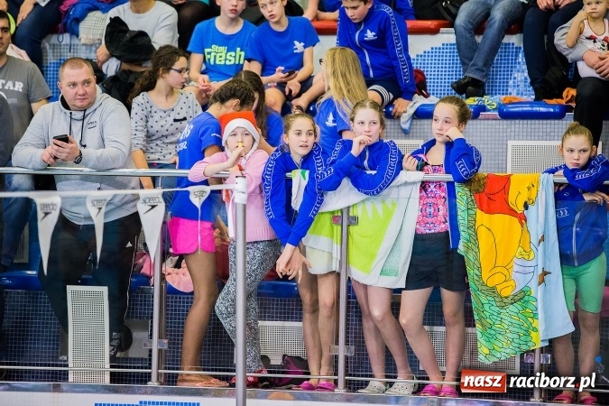 Zdjęcie w galerii na portalu naszraciborz.pl: IV Mikołajkowe Zawody Pływackie w ZSOMS wiadomości z regionu