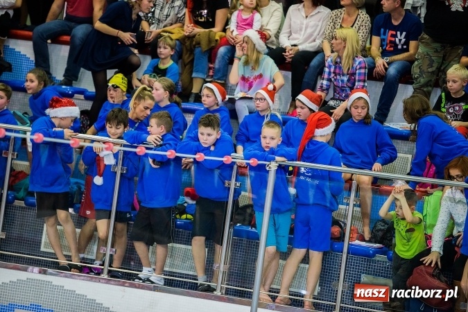 Zdjęcie w galerii na portalu naszraciborz.pl: IV Mikołajkowe Zawody Pływackie w ZSOMS wiadomości z regionu