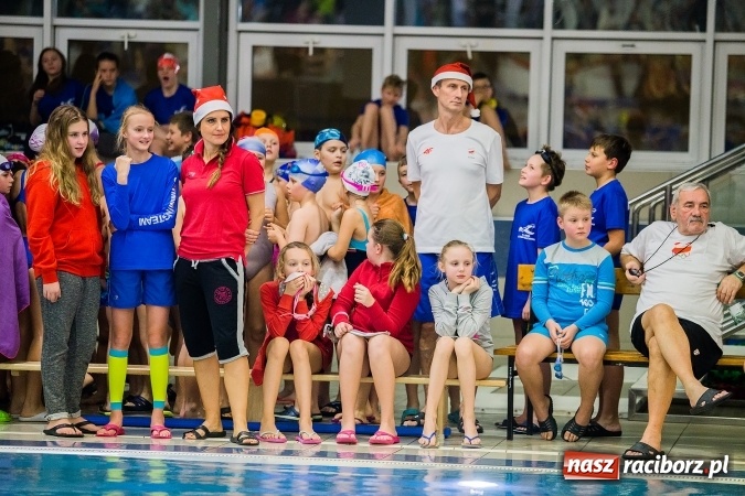 Zdjęcie w galerii na portalu naszraciborz.pl: IV Mikołajkowe Zawody Pływackie w ZSOMS wiadomości z regionu
