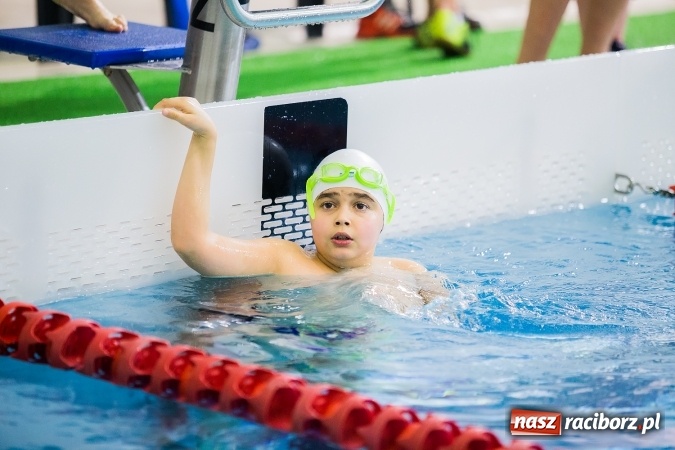 Zdjęcie w galerii na portalu naszraciborz.pl: IV Mikołajkowe Zawody Pływackie w ZSOMS wiadomości z regionu