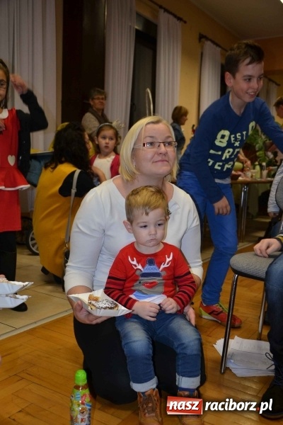 Zdjęcie w galerii na portalu naszraciborz.pl: Bajkowe Mikołajki w Roszkowie  wiadomości z regionu