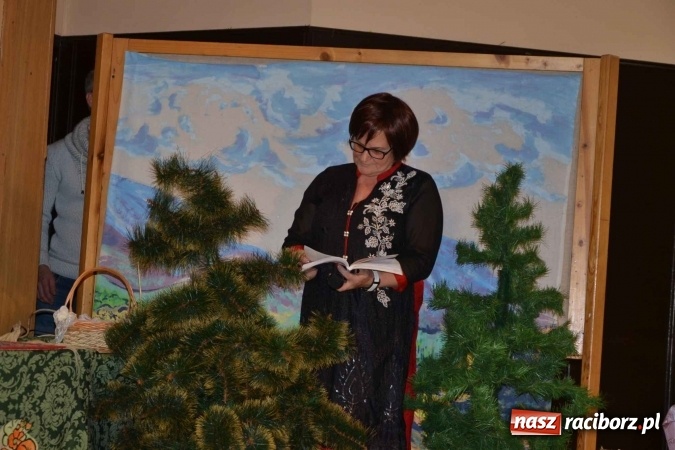 Zdjęcie w galerii na portalu naszraciborz.pl: Bajkowe Mikołajki w Roszkowie  wiadomości z regionu