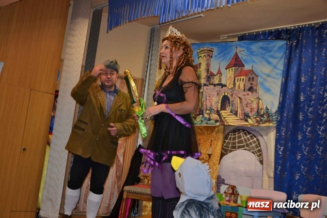 Zdjęcie w galerii na portalu naszraciborz.pl: Bajkowe Mikołajki w Roszkowie  wiadomości z regionu