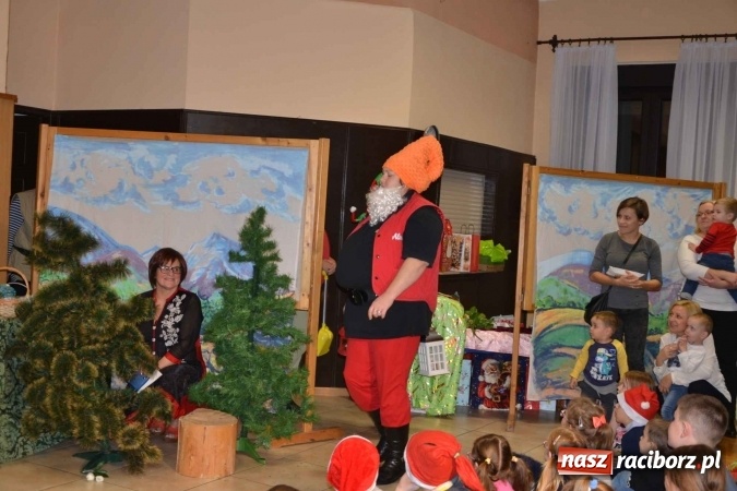 Zdjęcie w galerii na portalu naszraciborz.pl: Bajkowe Mikołajki w Roszkowie  wiadomości z regionu