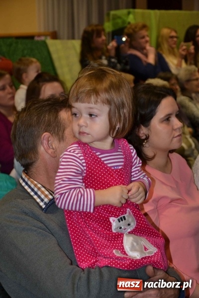 Zdjęcie w galerii na portalu naszraciborz.pl: Bajkowe Mikołajki w Roszkowie  wiadomości z regionu