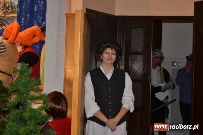 Zdjęcie w galerii na portalu naszraciborz.pl: Bajkowe Mikołajki w Roszkowie  wiadomości z regionu