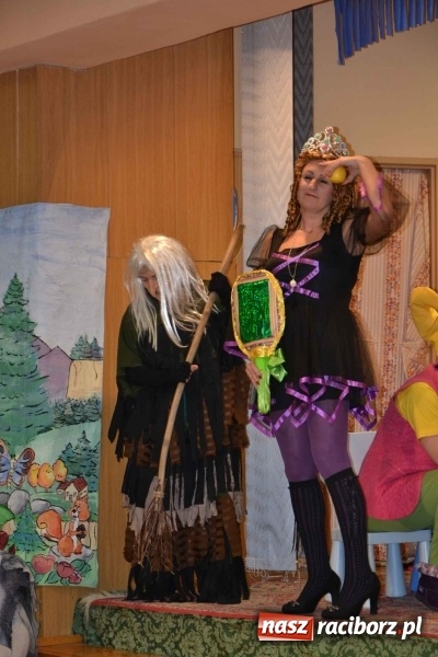 Zdjęcie w galerii na portalu naszraciborz.pl: Bajkowe Mikołajki w Roszkowie  wiadomości z regionu