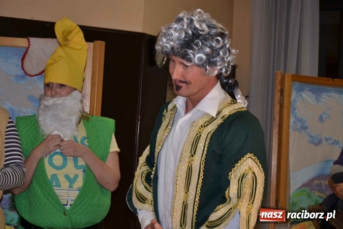 Zdjęcie w galerii na portalu naszraciborz.pl: Bajkowe Mikołajki w Roszkowie  wiadomości z regionu