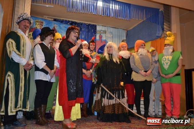 Zdjęcie w galerii na portalu naszraciborz.pl: Bajkowe Mikołajki w Roszkowie  wiadomości z regionu