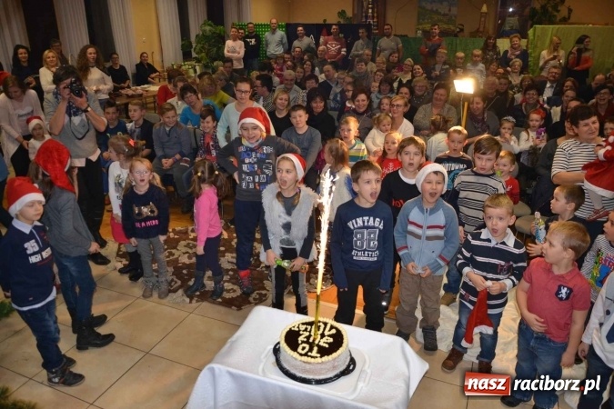 Zdjęcie w galerii na portalu naszraciborz.pl: Bajkowe Mikołajki w Roszkowie  wiadomości z regionu