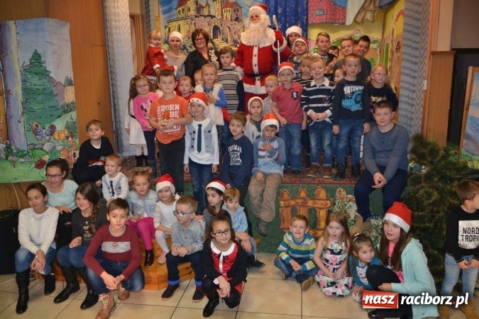 Zdjęcie w galerii na portalu naszraciborz.pl: Bajkowe Mikołajki w Roszkowie  wiadomości z regionu