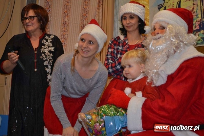 Zdjęcie w galerii na portalu naszraciborz.pl: Bajkowe Mikołajki w Roszkowie  wiadomości z regionu