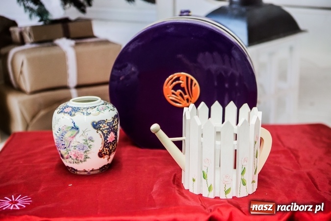 Zdjęcie w galerii na portalu naszraciborz.pl: Nowy świąteczno-karnawałowy towar w Rabanie już od poniedziałku  wiadomości z regionu