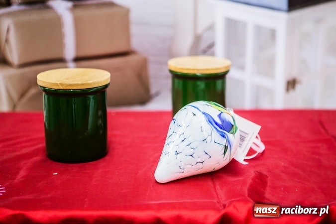 Zdjęcie w galerii na portalu naszraciborz.pl: Nowy świąteczno-karnawałowy towar w Rabanie już od poniedziałku  wiadomości z regionu