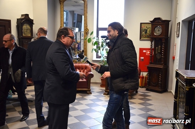 Zdjęcie w galerii na portalu naszraciborz.pl: Konsultacje w Tarnowskich Górach  wiadomości z regionu