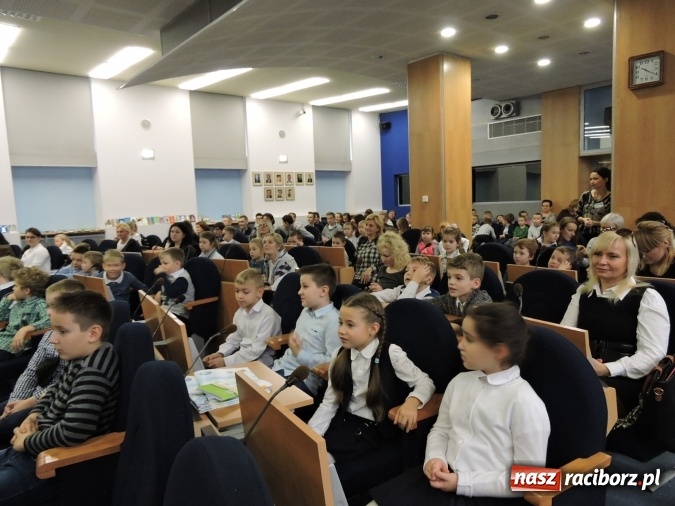 Zdjęcie w galerii na portalu naszraciborz.pl: Częstochowskie Przedsiębiorstwo Komunalne wręczyło nagrody laureatom ekokonkursu wiadomości z regionu