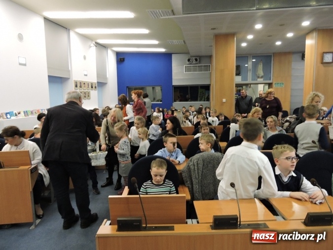 Zdjęcie w galerii na portalu naszraciborz.pl: Częstochowskie Przedsiębiorstwo Komunalne wręczyło nagrody laureatom ekokonkursu wiadomości z regionu