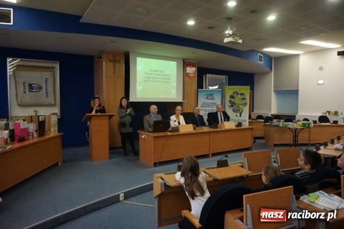 Zdjęcie w galerii na portalu naszraciborz.pl: Częstochowskie Przedsiębiorstwo Komunalne wręczyło nagrody laureatom ekokonkursu wiadomości z regionu