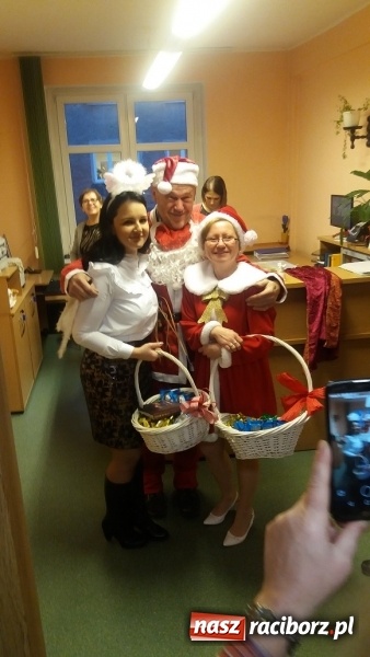 Zdjęcie w galerii na portalu naszraciborz.pl: Mikołaj w Ośrodku Pomocy Społecznej wiadomości z regionu