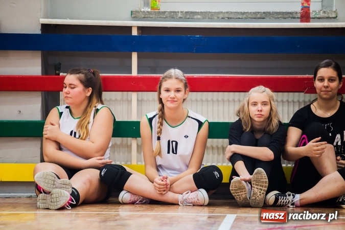 Zdjęcie w galerii na portalu naszraciborz.pl:  II Turniej Dwójek Siatkarskich Dziewcząt wiadomości z regionu