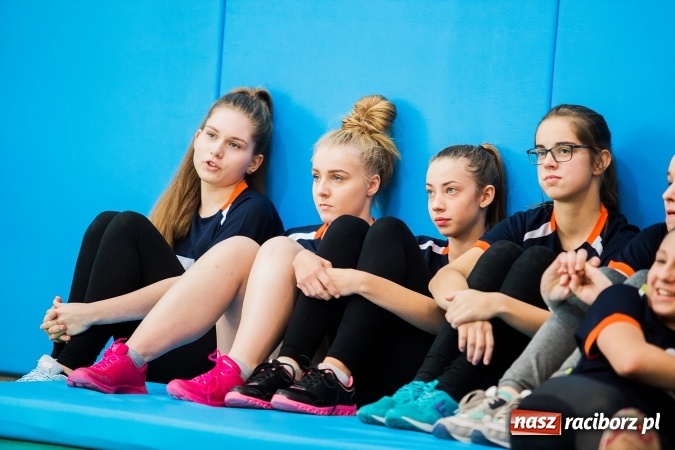 Zdjęcie w galerii na portalu naszraciborz.pl:  II Turniej Dwójek Siatkarskich Dziewcząt wiadomości z regionu