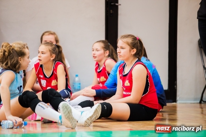 Zdjęcie w galerii na portalu naszraciborz.pl:  II Turniej Dwójek Siatkarskich Dziewcząt wiadomości z regionu