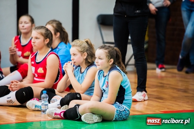 Zdjęcie w galerii na portalu naszraciborz.pl:  II Turniej Dwójek Siatkarskich Dziewcząt wiadomości z regionu