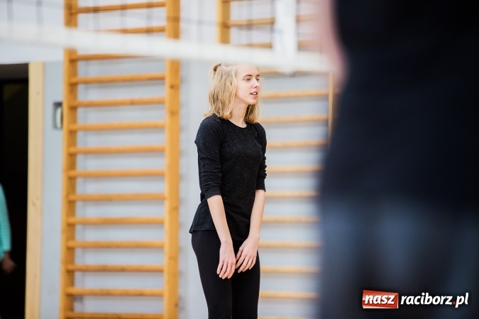 Zdjęcie w galerii na portalu naszraciborz.pl:  II Turniej Dwójek Siatkarskich Dziewcząt wiadomości z regionu