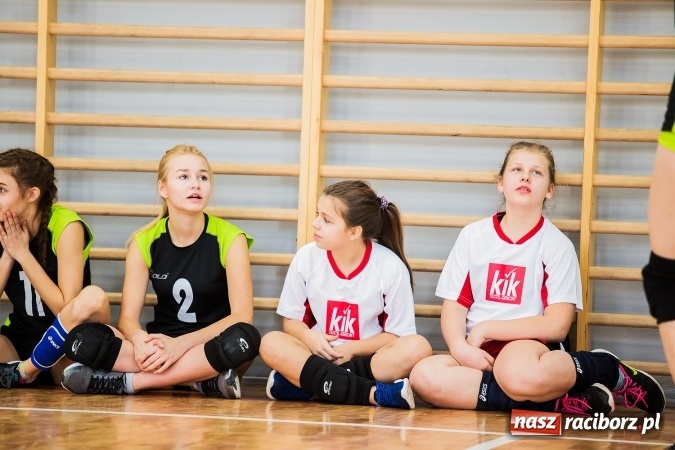 Zdjęcie w galerii na portalu naszraciborz.pl:  II Turniej Dwójek Siatkarskich Dziewcząt wiadomości z regionu