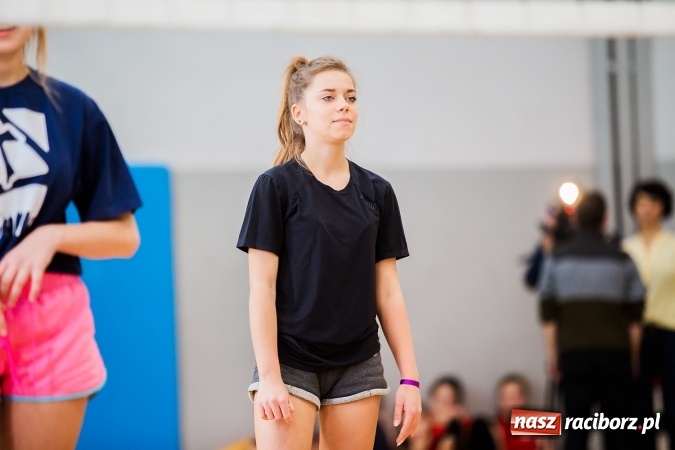 Zdjęcie w galerii na portalu naszraciborz.pl:  II Turniej Dwójek Siatkarskich Dziewcząt wiadomości z regionu