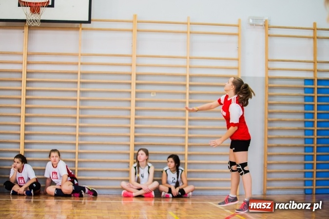 Zdjęcie w galerii na portalu naszraciborz.pl:  II Turniej Dwójek Siatkarskich Dziewcząt wiadomości z regionu