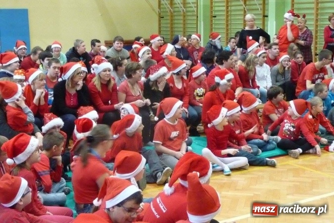 Zdjęcie w galerii na portalu naszraciborz.pl: Integracyjne mikołajki w Zespole Szkół Specjalnych w Raciborzu  wiadomości z regionu