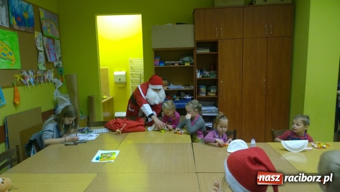 Zdjęcie w galerii na portalu naszraciborz.pl: Młodzieżowy Dom Kultury gościł Mikołaja przez dwa dni wiadomości z regionu