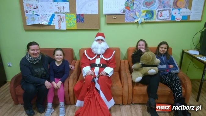 Zdjęcie w galerii na portalu naszraciborz.pl: Młodzieżowy Dom Kultury gościł Mikołaja przez dwa dni wiadomości z regionu