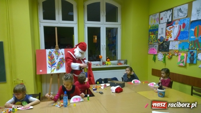 Zdjęcie w galerii na portalu naszraciborz.pl: Młodzieżowy Dom Kultury gościł Mikołaja przez dwa dni wiadomości z regionu