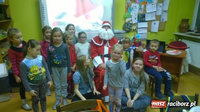 Zdjęcie w galerii na portalu naszraciborz.pl: Młodzieżowy Dom Kultury gościł Mikołaja przez dwa dni wiadomości z regionu